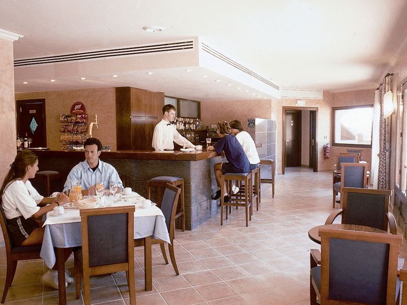 Calallonga Hotel Menorca Маон Ресторан фото